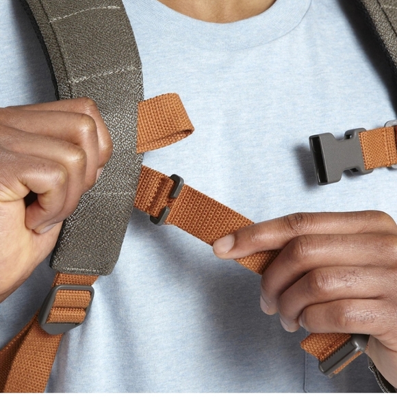 Ultraolive Backpack - Picture 3 of 8